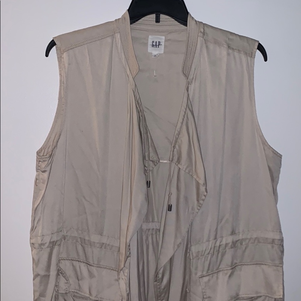 BRAND NEW GAP FISHING VEST